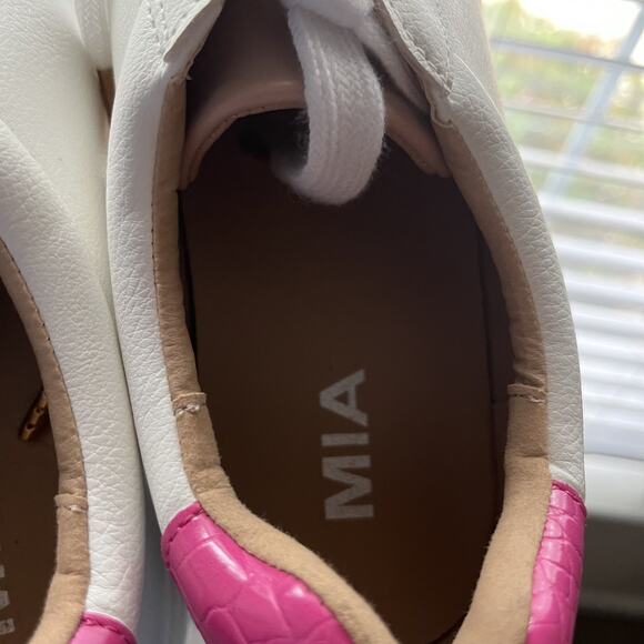 MIA Neva Lace Up Womens size 11 White Sneakers Casual Shoes GS1400401-169 - Picture 9 of 16